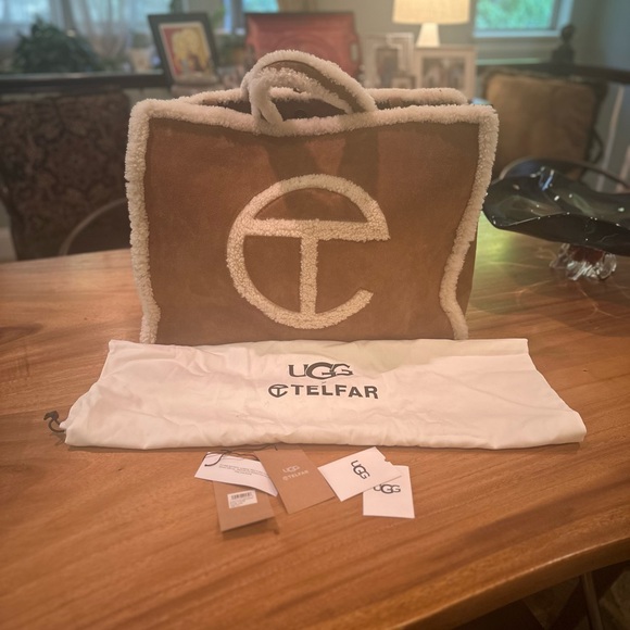 Ugg X Telfar large shopper in chestnut - Picture 4 of 13